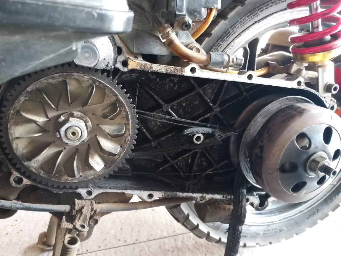 motor matic, dampak motor matic menahan gas saat macet, efek samping gantung gas, efek samping gantung gas di motor matic, risiko motor matic sering gantung gas, Inilah Beberapa Efek Samping Sering Gantung Gas di Motor Matic