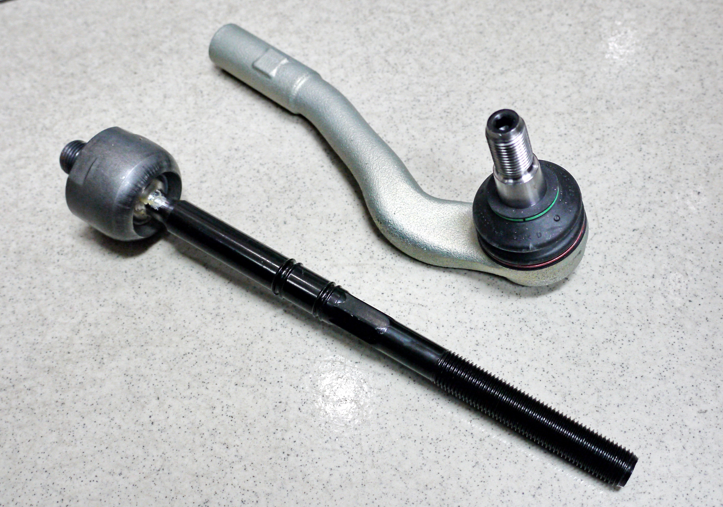 mobil bekas, tie rod, ciri tie rod rusak, tie rod mobil, ciri tie rod mobil rusak, tanda tie rod mobil rusak, Pemilik Mobil Harus Tahu, Begini Ciri-ciri Tie Rod Mobil Yang Rusak