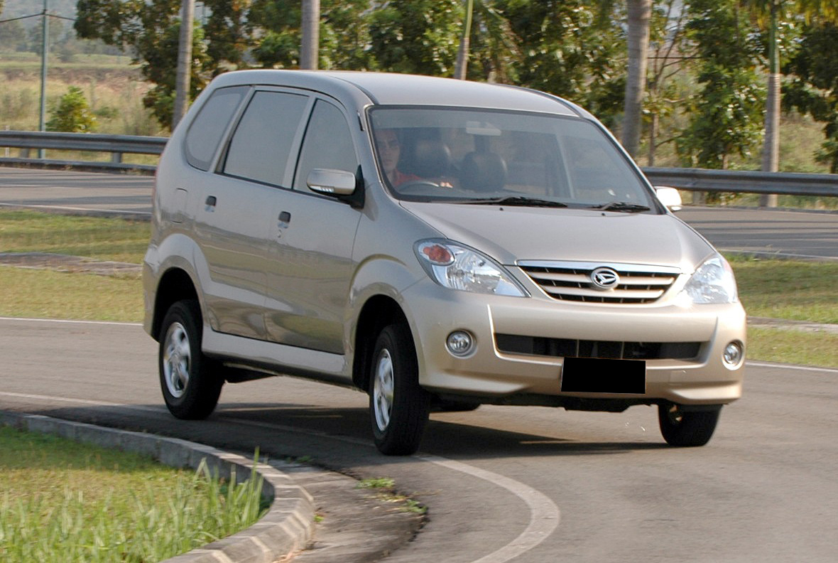 mobil bekas, harga mobil bekas, xenia bekas, Daihatsu Xenia Bekas, harga mobil bekas daihatsu xenia, mobil bekas daihatsu xenia, Jelang Lebaran Mobil Bekas Daihatsu Xenia 20010-2011 Tinggal Segini