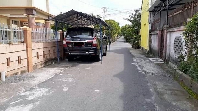 denda parkir sembarangan, sanksi parkir sembarangan, Jalan Perumahan, Parkir Depan Rumah, Parkir di Jalan Perumahan, Nekat Parkir Mobil di Jalan Perumahan, Bisa Dipenjara 18 Bulan atau Denda Rp 1,5 Miliar