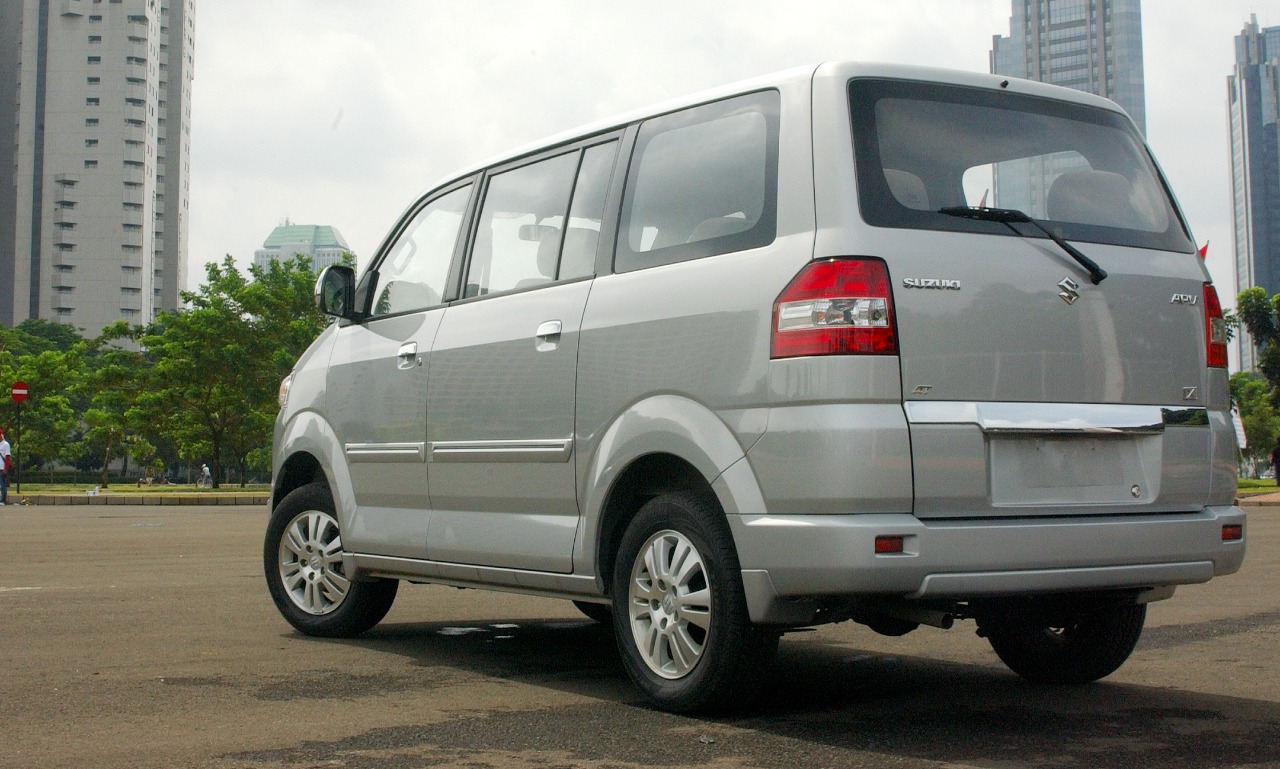 Suzuki APV Arena, mobil bekas MPV, harga mobil bekas suzuki apv, mobil bekas suzuki apv, Bisa Muat Banyak, Suzuki APV Bekas Jelang Akhir Tahun Harga Mulai Rp 70 Jutaan