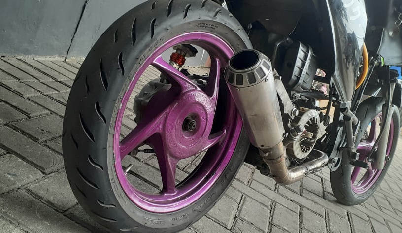 motor matic, pelek motor, pelek motor matic, penyebab pelek gosong, pelek motor gosong, Hati-hati, Kebiasaan Sepele Ini Jadi Penyebab Pelek Motor Matic Gosong