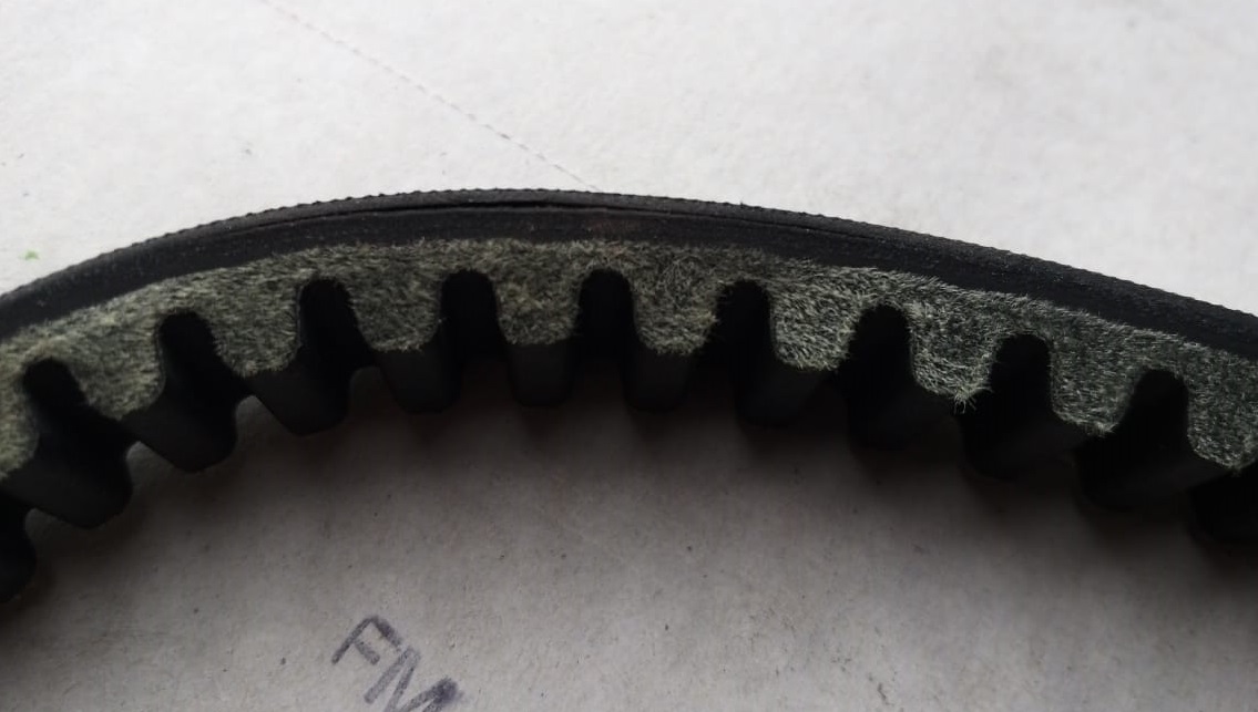 motor matic, v-belt, v-belt motor matic, tanda v-belt mau putus, tanda v-belt motor matic mau putus, Harus Tahu, Ini Beberapa Tanda V-Belt Di Motor Matic Mau Putus