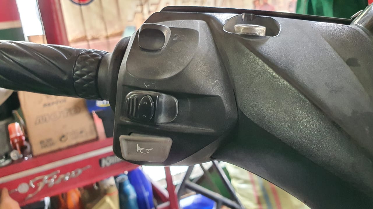 motor bekas, saklar motor, tombol saklar, tombol saklar macet, Penyebab tombol saklar motor tidak berfungsi setelah kehujanan, Penyebab Tombol Saklar Motor Bekas Mati Setelah Terkena Hujan