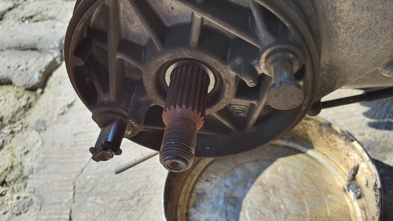 motor matic, roda belakang, baut roda, baut roda belakang, baut roda belakang motor matic, roda belakang motor matic, Hati-hati, Baut Baut Roda Belakang Motor Matic Jarang Dibuka Bisa Jadi Begini