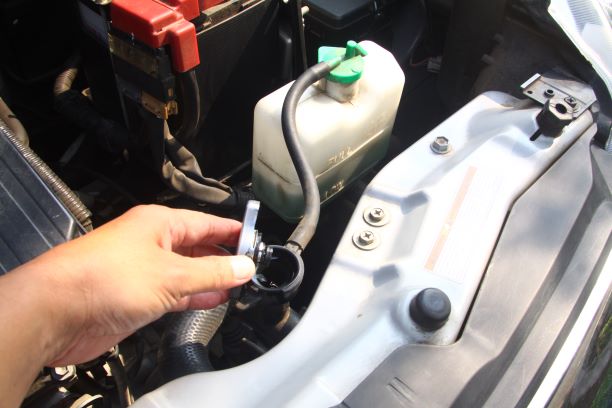 mudik, mudik lebaran, mobil bekas, radiator mobil, radiator mobil bocor, Sebelum Berangkat Mudik, Kenali Dulu 4 Penyebab Radiator Mobil Bekas Bocor