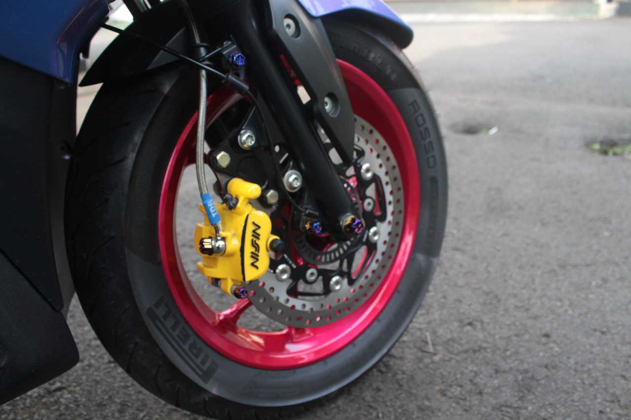 selang rem, VPM Garage, selang rem aftermarket, Buka Cuma Bikin Manis Tampilan, Ini 3 Kelebihan Slang Rem Motor Aftermarket