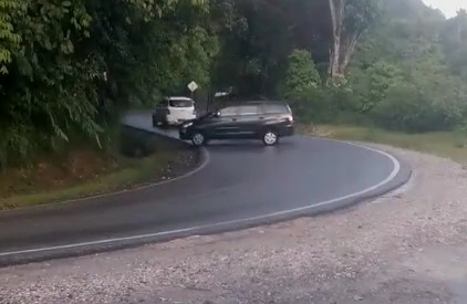 ban mobil, tapak ban, aquaplaning, Ban Kehilangan Traksi, Kecepatan Mobil Aquaplaning, Tak Melulu Saat Ngebut, Aquaplaning Sudah Bisa Terjadi di Kecepatan Segini