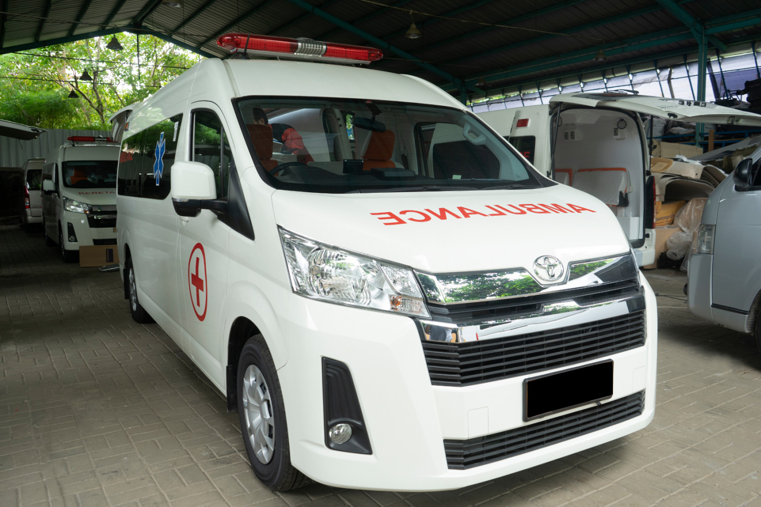 motor, pemotor, ambulans, wahana makmur sejati, Jangan Panik! Ini yang Harus Dilakukan Pemotor Saat Mendengar Sirine Ambulans