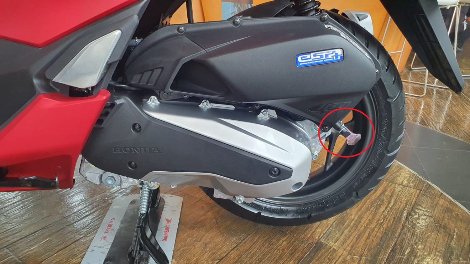 motor matic, boks filter, slang bening, Slang Bening Boks Filter, boks filter udara, Alasan Kenapa Slang Bening di Boks Filter Udara Motor Matic Bekas Jangan Dicopot
