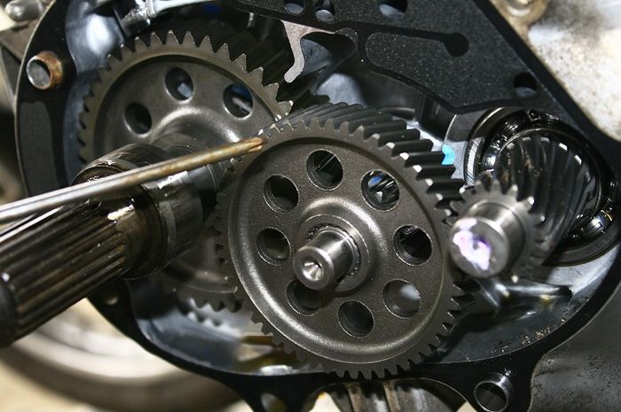 motor matic, oli gardan, cvt motor matic, oli gardan motor matic, penyebab umur oli cvt motor matic lama, berapa umur oli gardan, berapa umur oli gardan motor matic, Ini Alasan Kenapa Umur Oli Gardan CVT Motor Matic Bisa Lebih Lama