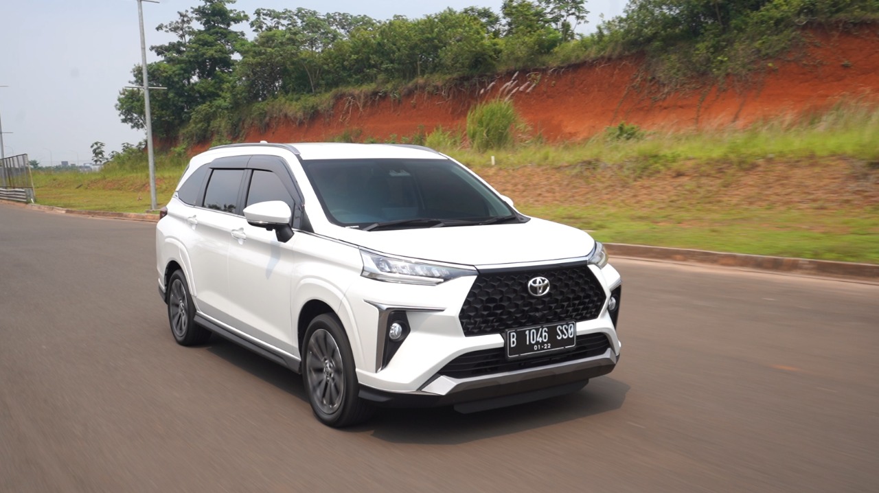 veloz, toyota veloz, Toyota Veloz Hybrid, veloz hybrid, Konsumsi BBM Toyota Veloz Hybrid Vs Non-hybrid, Iritnya Beda Jauh