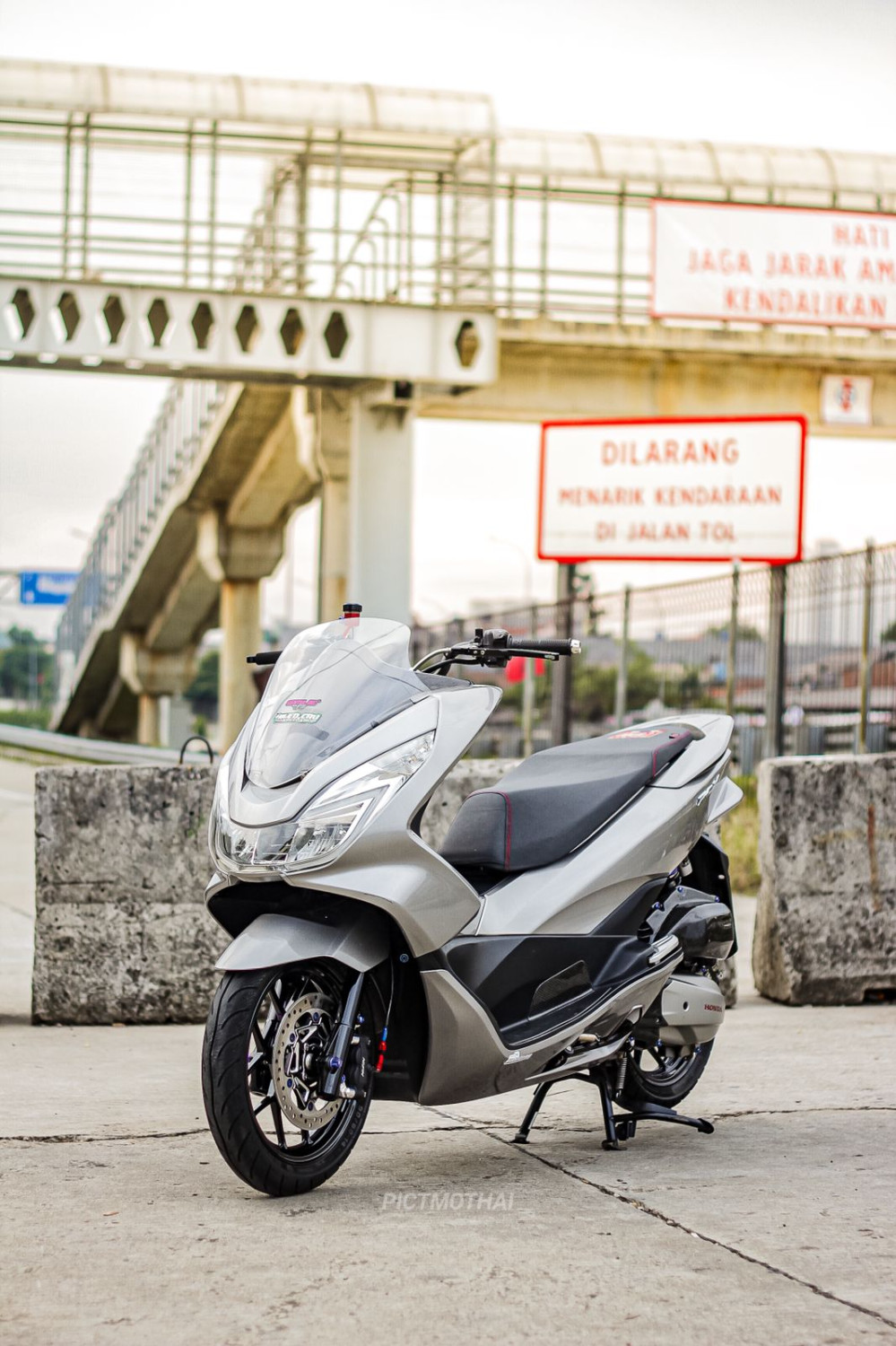 motor matic, honda pcx, honda pcx 150, motor matic honda pcx 150, bikin enteng tarikan mesin pcx 150, motor matic pcx 150, Trik Ini Bikin Tarikan Mesin Motor Matic Honda PCX 150 Jadi Melesat