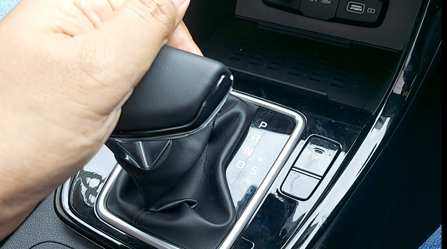 mobil matik, transmisi matik, Parkir Mobil Matik, parkir mobil matik yang benar, Jangan Cuma Masuk P, Kebiasaan Parkir Begini Bisa Merusak Girboks Mobil Matik