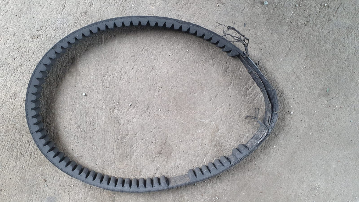 motor matic, v-belt, v-belt motor matic, penyebab v-belt motor matic cepat putus, kenapa v-belt motor matic cepat rusak, Ternyata Dua Hal Sepele Ini Bikin V-belt  Motor Matic Cepat Rusak