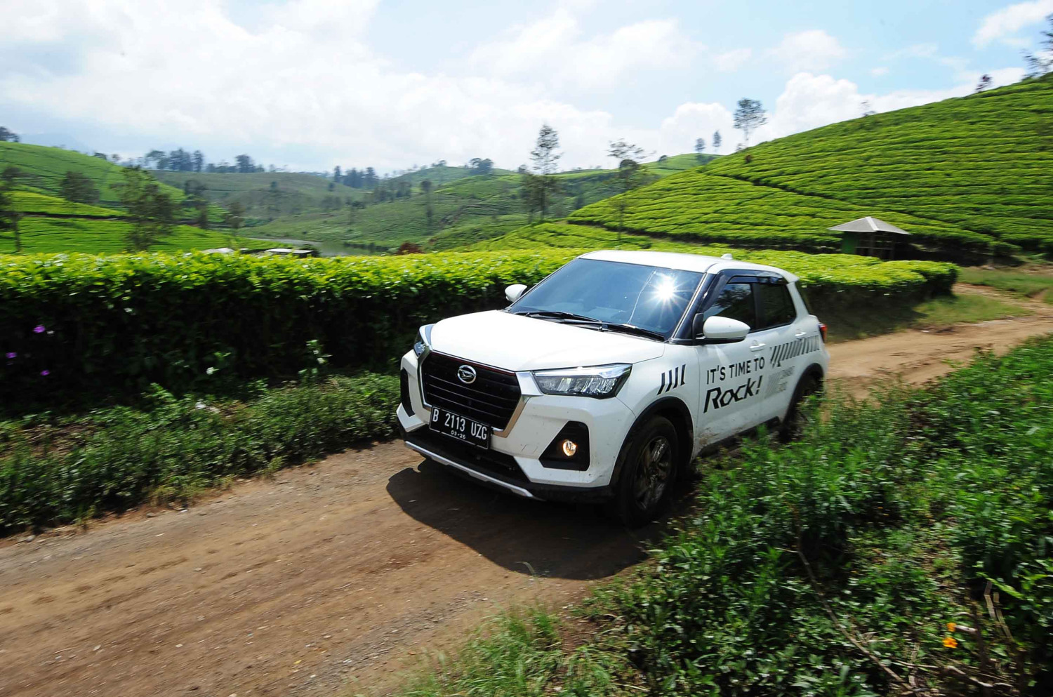 mobil bekas, harga mobil bekas, daihatsu rocky, mobil bekas Daihatsu, Daihatsu Rocky 1.2, Daihatsu Rocky Turbo, harga mobil bekas daihatsu rocky, mobil bekas daihatsu rocky, harga mobil bekas daihatsu, Mudik Lebaran Naik Mobil Bekas Daihatsu Rocky 2022 Turbo, Harganya Segini