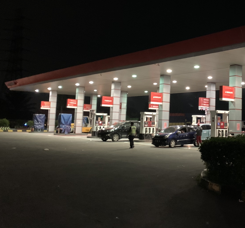 pertamina, harga bbm, Harga BBM Pertamina, SPBU Swasta Naik Duluan, Ini Alasan Pertamina Tarik Rem Harga BBM-nya