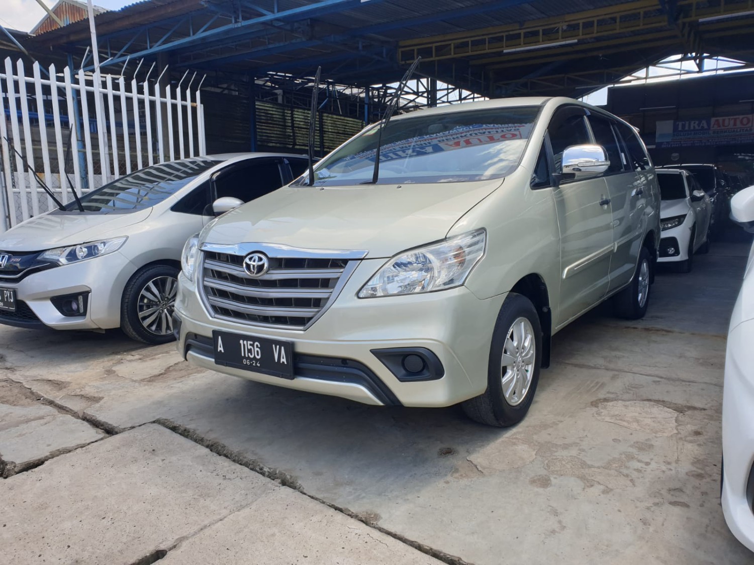 mobil bekas, toyota innova bensin, mobil bekas innova bensin, innova bensin bekas, harga mobil bekas innova bensin, Toyota Kijang Innova Matik Bisa Untuk Mudik , Harga Bekasnya Segini