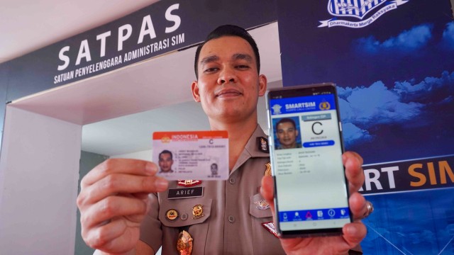surat izin mengemudi, SIM Digital, sim elektronik, Digitalisasi Surat Izin Mengemudi, Pensiunkan Kartu Fisik, Ini Jadwal Berlakunya SIM Digital Menurut Polisi