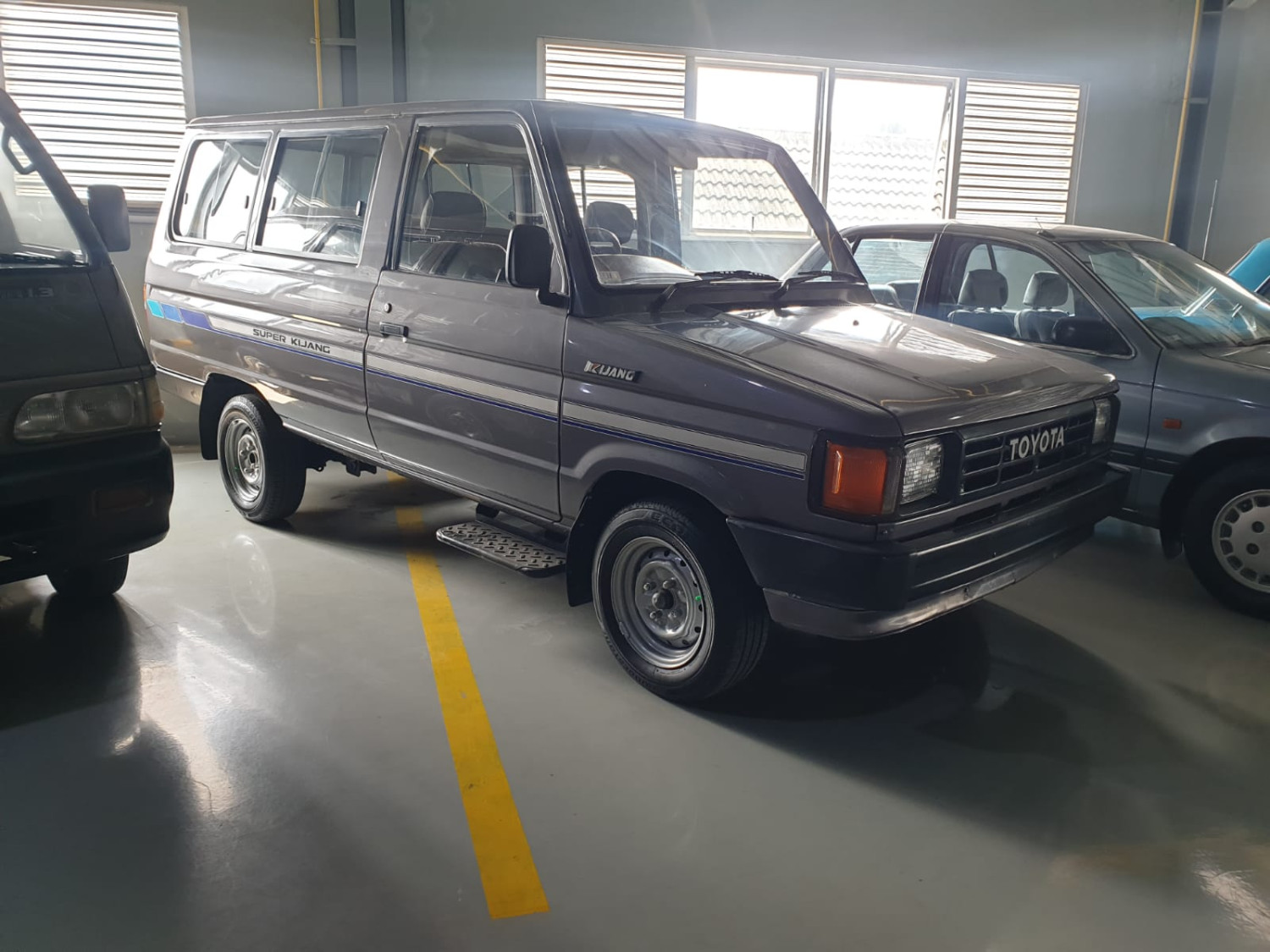 kijang super, mobil bekas murah, harga mobil bekas Rp 20 Jutaan, mobil bekas daihatsu zebra, Pilihan Mobil Bekas Murah Hanya Rp 20 Jutaan, Berikut Mereknya
