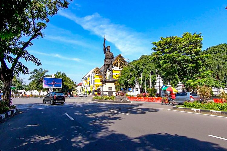 solo, parkir, parkir mobil, slamet riyadi, tarif parkir, Jalan Slamet Riyadi, Parkir Mobil di Slamet Riyadi Solo Tak Lagi Murah, Pemkot Usulkan Tarif Baru