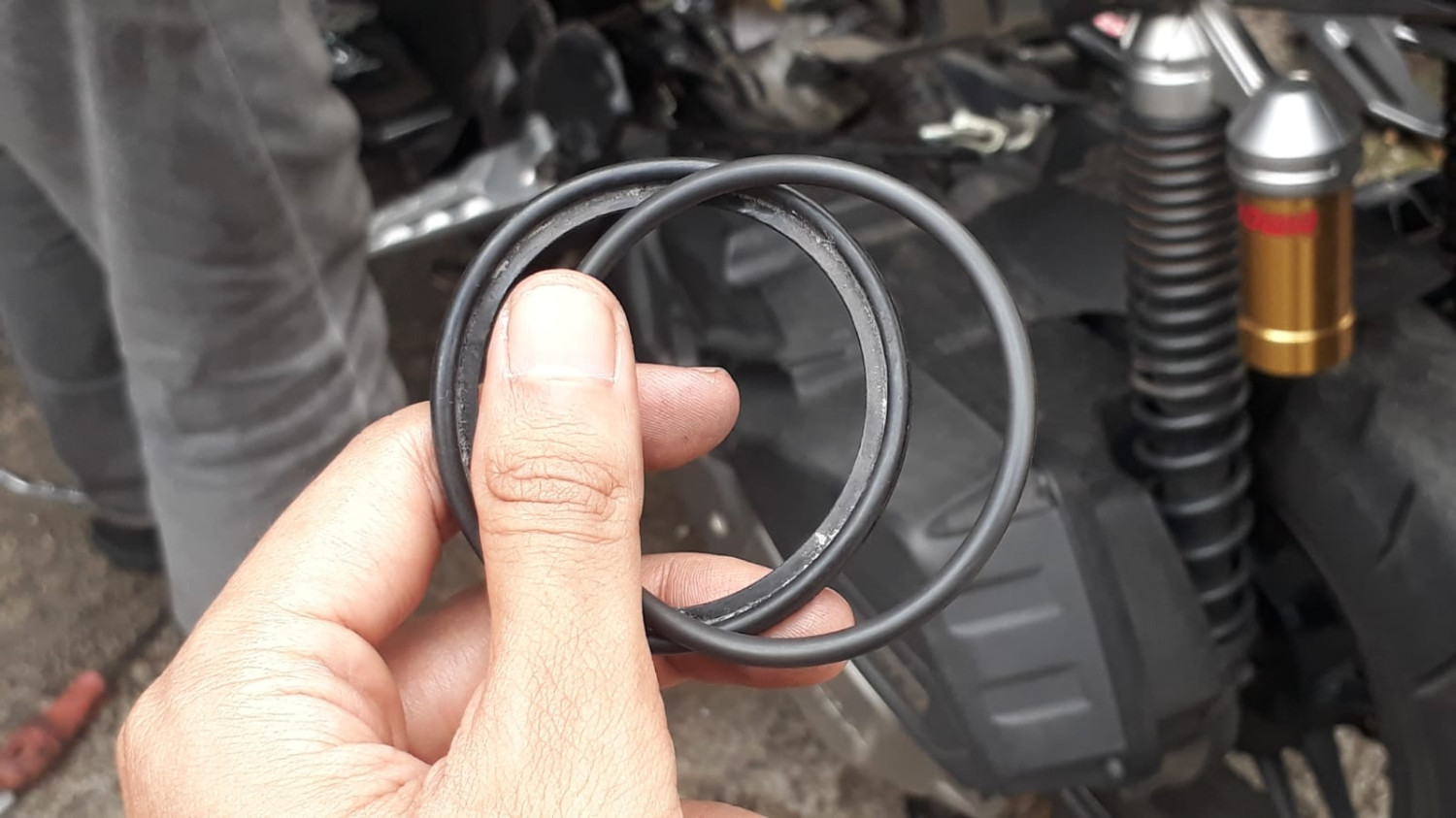 motor bekas, filter fuel pump motor, filter fuel pump, sil fuel pump, sil fuel pump motor, Sil Ini Wajib Diganti Usai Ganti Filter Fuel Pump di Motor Bekas, Bikin Bensin Bocor