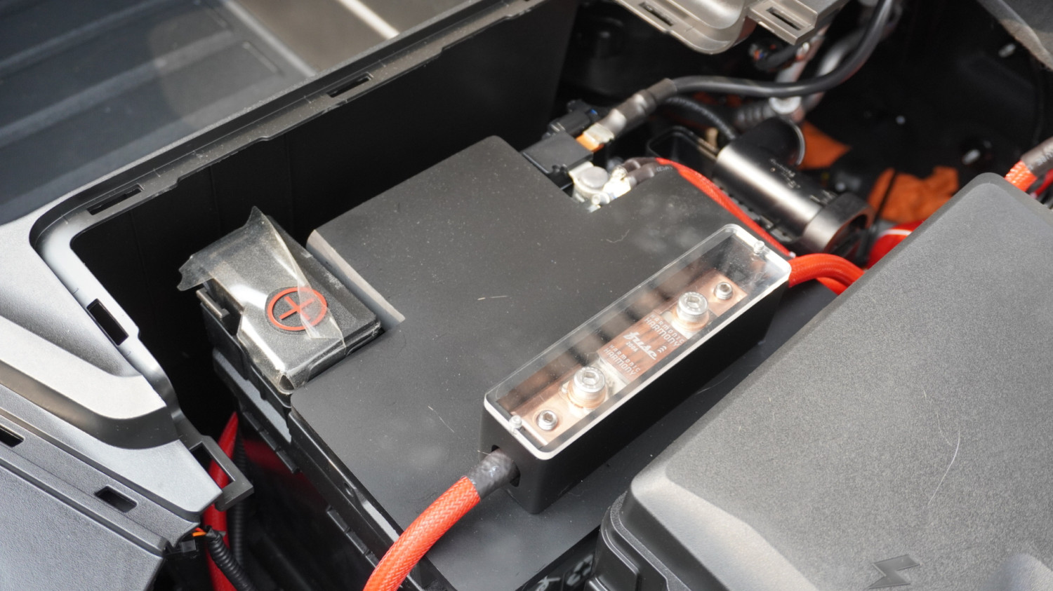 speaker, mobil, kabel, audio, amplifier, noise, instalasi, Harus Tahu, Instalasi Audio Mobil Asal-asalan Bisa Picu Suara Noise