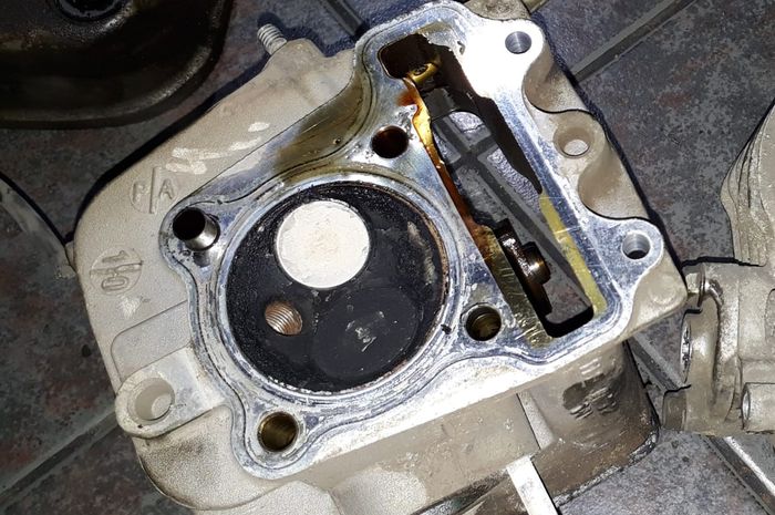 motor bekas, kompresi mesin motor, Kompresi Mesin Motor Hilang, penyebab kompresi mesin bocor, penyebab kompresi mesin hilang, penyebab lain kompresi mesin motor bocor, Ternyata Bukan Cuma Ring Piston Lemah Saja Penyebab Motor Bekas Hilang Kompresi