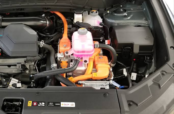 baterai, mobil, listrik, mobil listrik, Ternyata Ini Alasan Mobil Listrik Masih Membutuhkan Aki 12 Volt!
