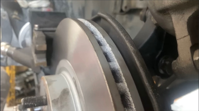 mobil bekas, bubut cakram, Cakram Mobil, batas aman bubut cakram, batas aman bubut cakram mobil, batas aman bubut piringan cakram, Sudah Tahu Belum, Ternyata Segini Batas Aman Bubut Cakram Mobil Bekas