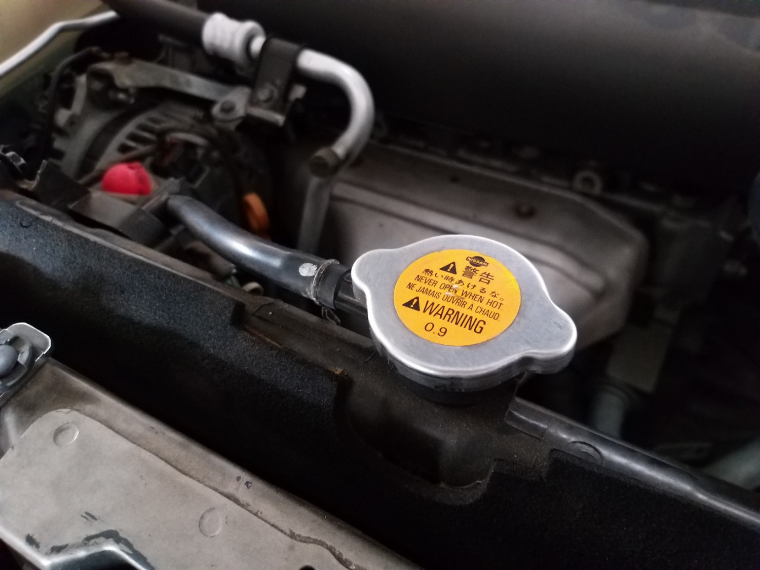 panas, Overheat, radiator coolant, tabung reservoir, sistem pendingin, Tabung Reservoir Radiator Coolant Mobil Isinya Kurang, Ini Akibatnya