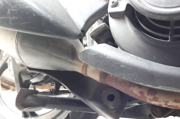 motor bekas, leher knalpot, leher knalpot bolong, leher knalpot motor, biaya las leher knalpot, biaya las leher knalpot motor, Segini Biaya Las Leher Knalpot Motor Bekas Yang Bocor, Ojol Gratis