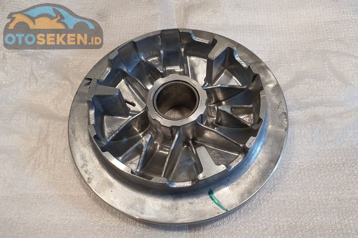roller, cvt motor matic, BWorkshop, Ini Efek Negatif Pakai Roller Terlalu Enteng Pada Motor Matic