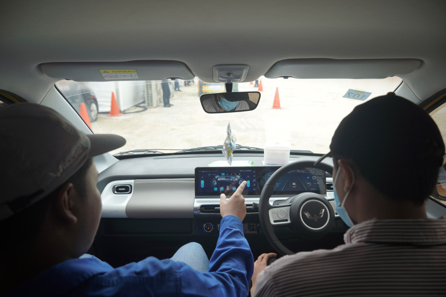 pengemudi, posisi, spion, blind spot, pengelihatan, Setel Kaca Spion Mobil untuk Pemula, Begini Lho Cara Gampangnya