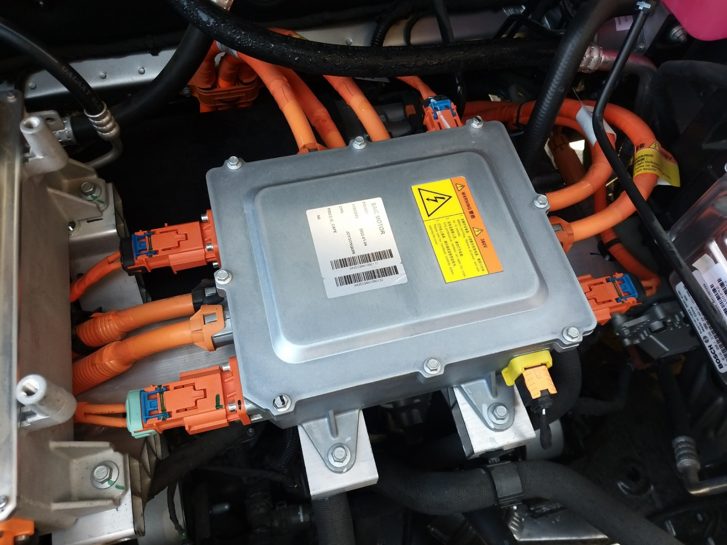 mobil listrik, Tikus Gigit Kabel, kabel mobil listrik, Kabel Bioplastik, Kabel Mobil Digigit Tikus, Baru Tahu, Kabel Mobil Listrik Lebih Rentan Digigit Tikus Karena Bahannya Mengandung Ini