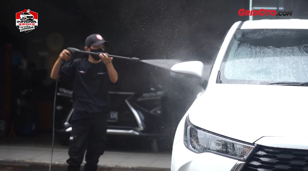 cuci mobil, mobil bekas, cuci steam, cuci steam mobil, cuci mobil bekas, cuci mobil harus rutin, Ini Sebabnya Harus Cuci Mobil Bekas Secara Rutin Walau Jarang Dipakai