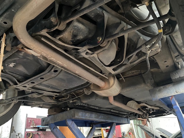 mobil bekas, knalpot, tenaga mobil ngempos, knalpot mobil bocor, knalpot mobil bekas bocor, Sering Disepelekan, Ini Ciri Knalpot Mobil Bekas Bocor saat Digunakan Mudik Nataru