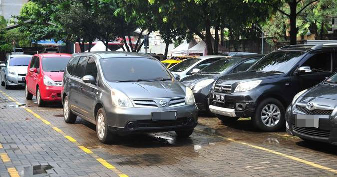 Parkir Nontunai, Parkir Digital Surabaya, Parkir Non Tunai, Parkir Surabaya, Digitalisasi Parkir Surabaya, Sistem Parkir di Surabaya Berubah, Warga Sampai Paguyuban Komentar Begini