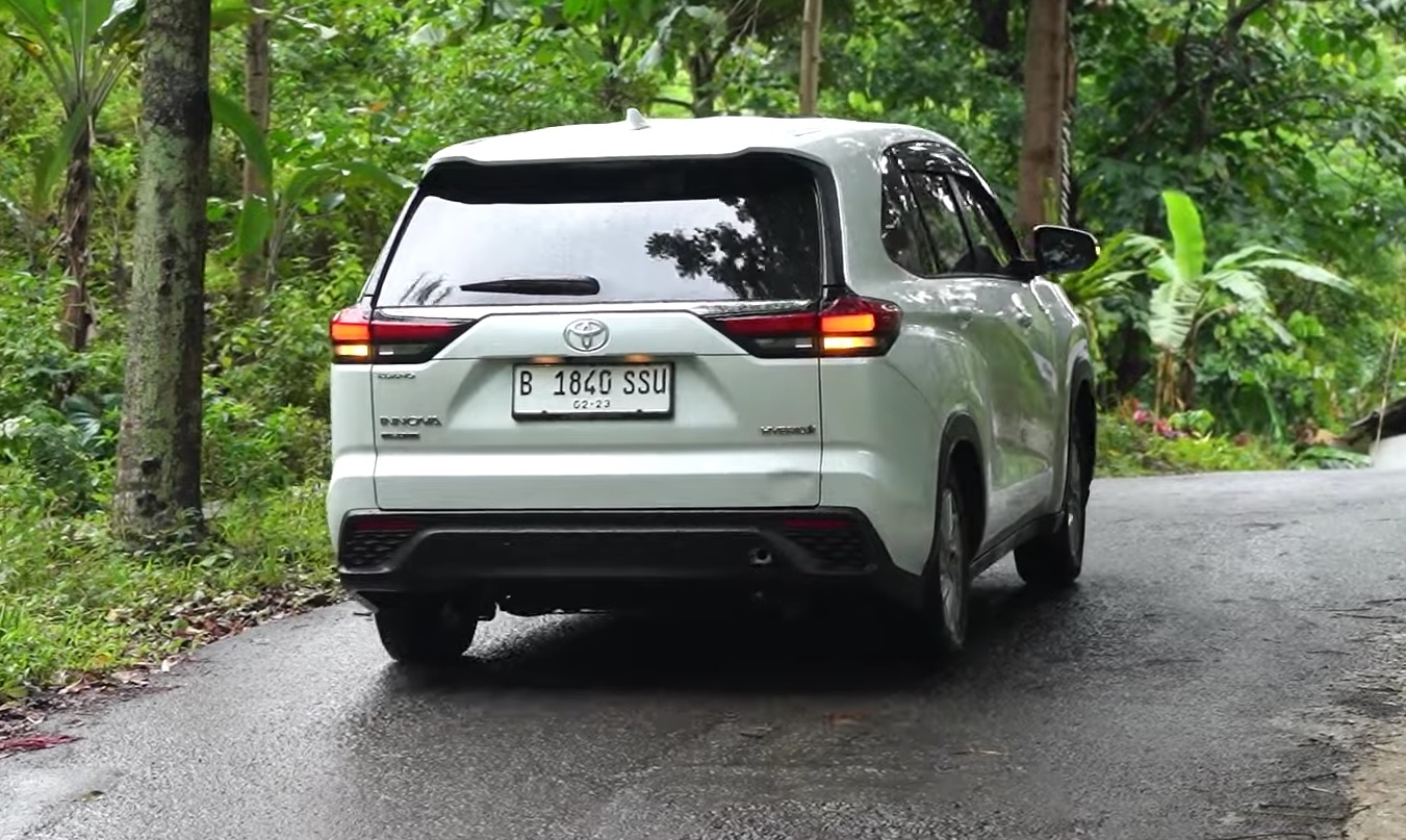 mobil matik, transmisi matic, Mobil Matik Menanjak, gigi L mobil matic, Kelihatannya Aman, Kebiasaan Ini Diam-diam Bikin Transmisi Mobil Matik Cepat Rusak