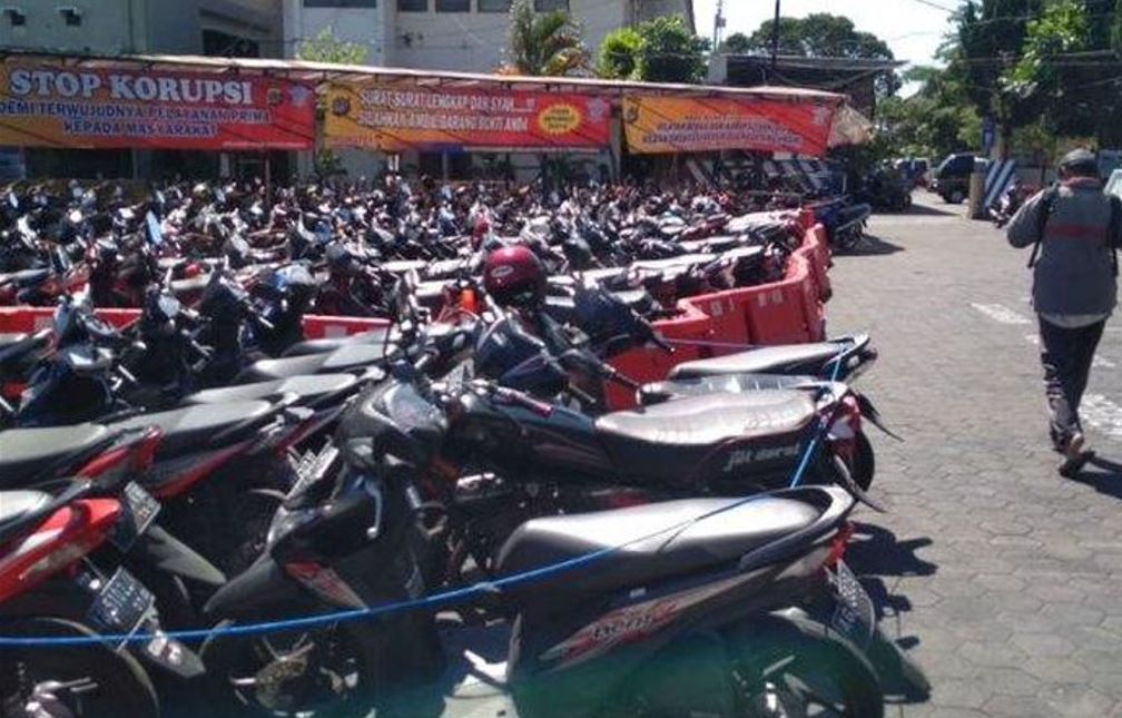 mudik lebaran, kantor polisi, kapolrestabes bandung, titip kendaraan di tinggal mudik, titip kendaraan, Mudik Anti Cemas, Polisi Bandung Buka Layanan Titip Kendaraan