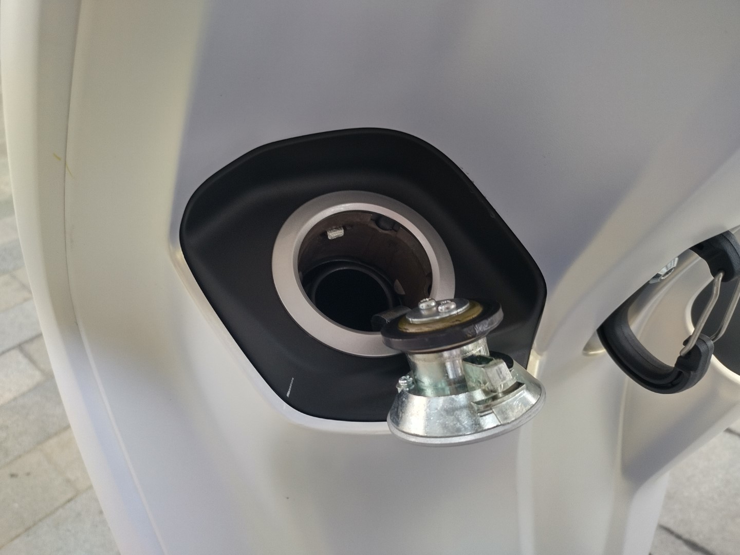 indikator bensin, motor bekas, bensin motor, Indikator Bensin Berkedip, Indikator Bensin Berkedip sisa berapa, berapa sisa bensin saat indikator berkedip, Ternyata Bensin Sisa Segini Saat Indikator Bensin Di Motor Bekas Mulai Berkedip