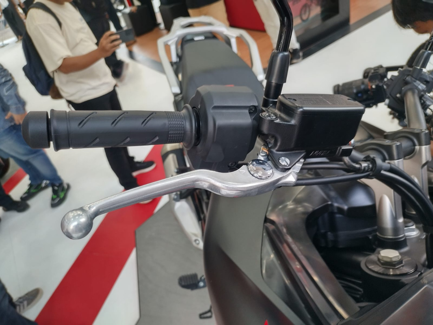 motor bekas, rem motor, rem motor blong, penyebab rem motor blong, cara mengatasi rem motor blong, Begini Cara Mengatasi Rem Motor Bekas Terasa Blong Saat Turing Pulang Kampung
