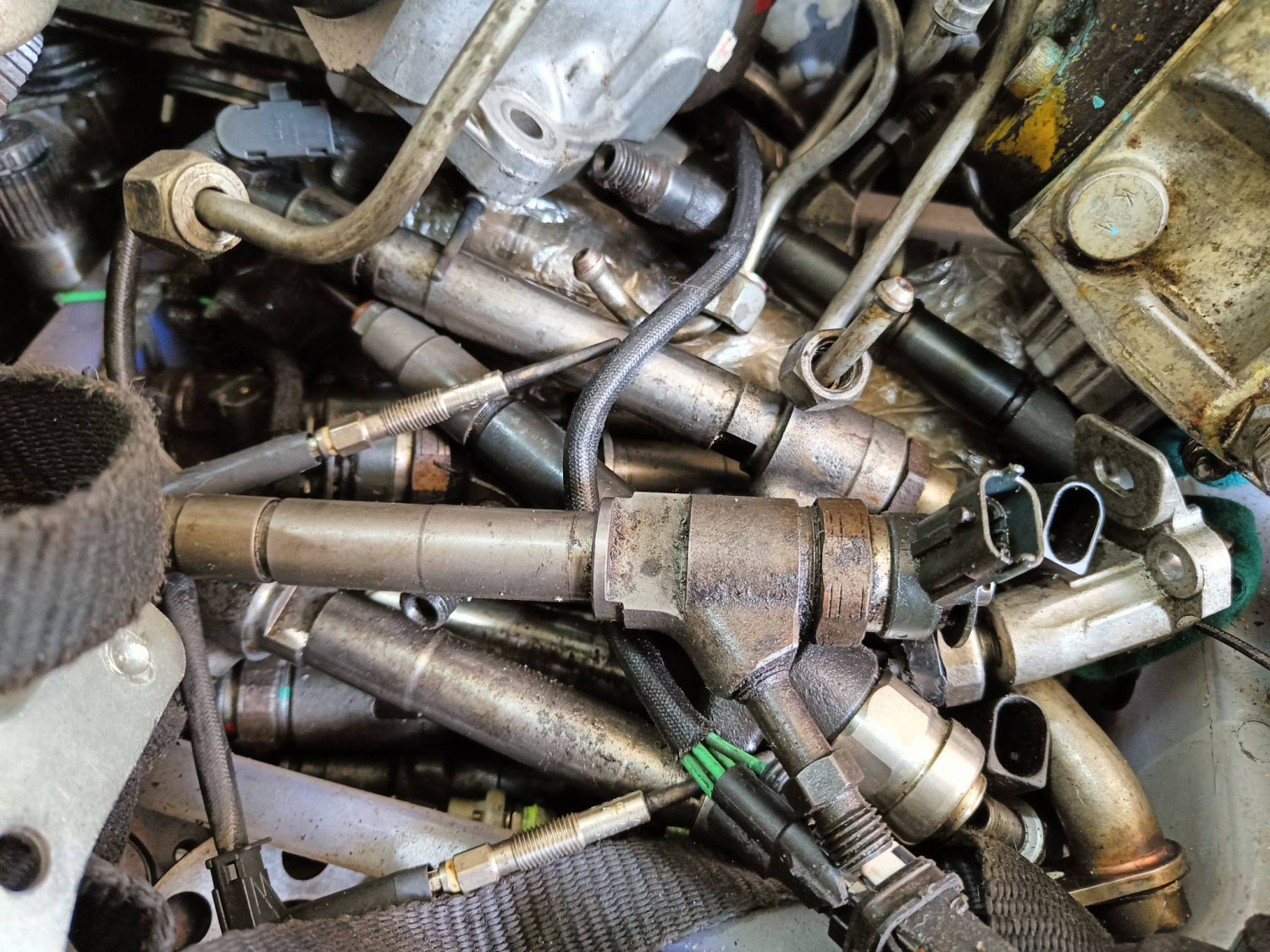 bahan bakar, diesel, Filter Solar, injektor, endapan, fuel system, Enggak Disarankan Bersihkan FIlter Solar, Bengkel Kasih Tahu Alasannya