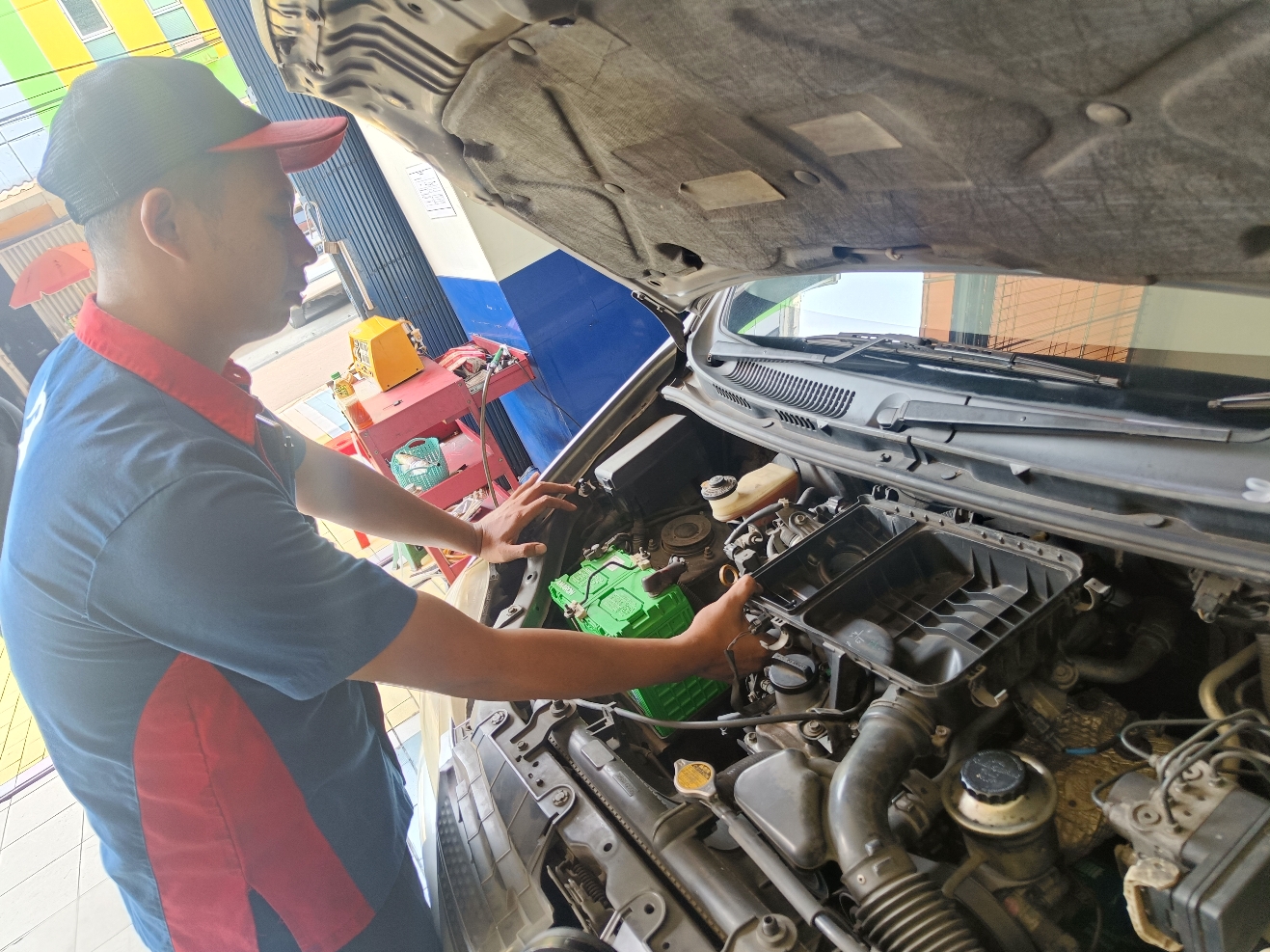 mobil, Servis, mesin, berkala, Mobil Servis Berkala Tidak Hanya Ganti Oli, Ini yang Ikut Dicek
