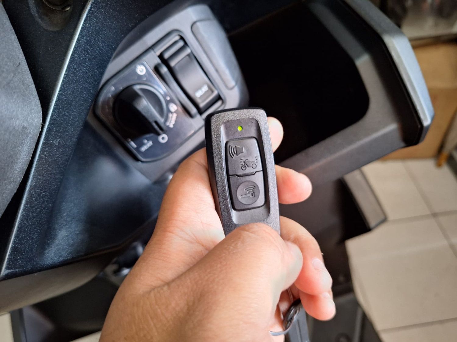 suara, remote, answer back system, Honda Smart Key System, Cara Mengatur Volume Answer Back System di Motor Honda, Gampang!