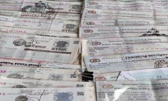 tilang, stnk, Pengesahan STNK, tilang kendaraan, stnk kendaraan, Jarang Dipahami, STNK yang Tidak Disahkan Bisa Ditilang saat Ada Razia