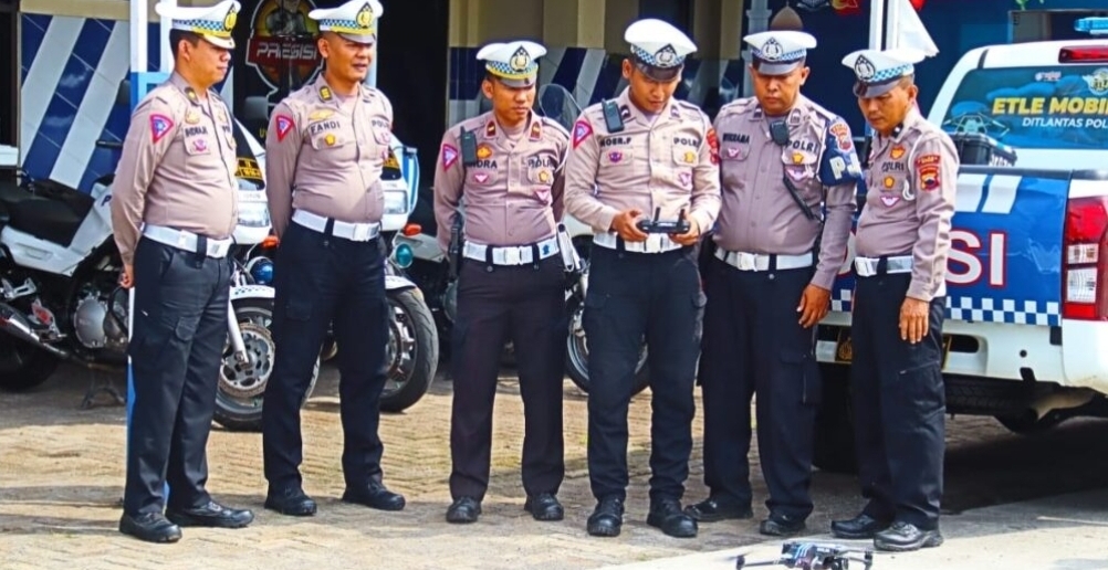 ganjil genap, ETLE, tilang drone, Kombes Pol Dwi Sumrahadi Rakhmanto, Tilang Drone Resmi Kawal Jalur Gage Jakarta, Ini Titik Operasinya