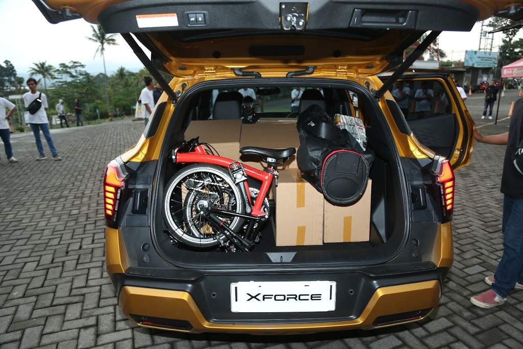 perempuan, mitsubishi, Mitsubishi XForce, Xforce, mobil perempuan, Beragam Fitur Ini Bikin Ladies Betah di Dalam Mitsubishi XForce