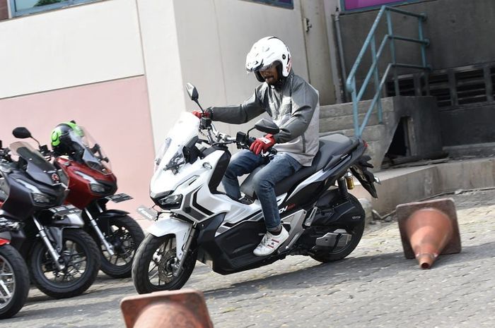 motor bekas, penyebab motor susah belok, penyebab motor susah nikung, kenapa motor susah belok, motor susah belok, Harus Tahu, Ini Biang Keladi Penyebab Motor Jadi Oleng Saat Belok