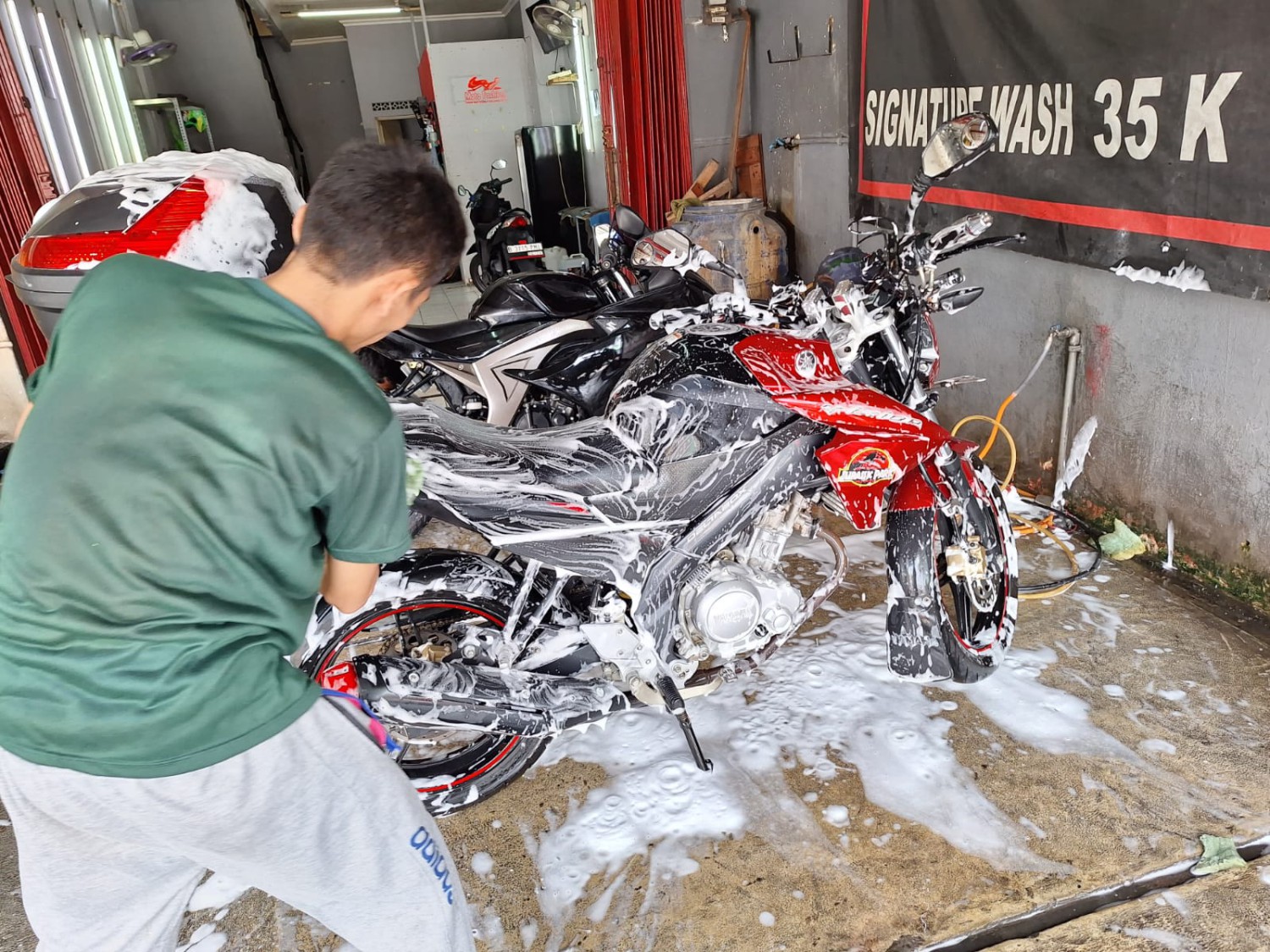 Radiator, cuci motor, motor bekas, radiator motor, cuci steam, Alasan Kenapa Radiator Motor Bekas Jangan Disemprot Air Bertekanan Tinggi